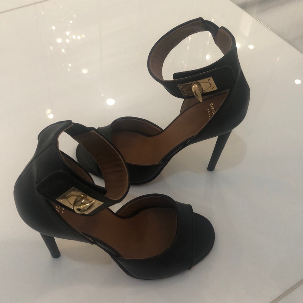 Givenchy heels - Picture 3 of 7